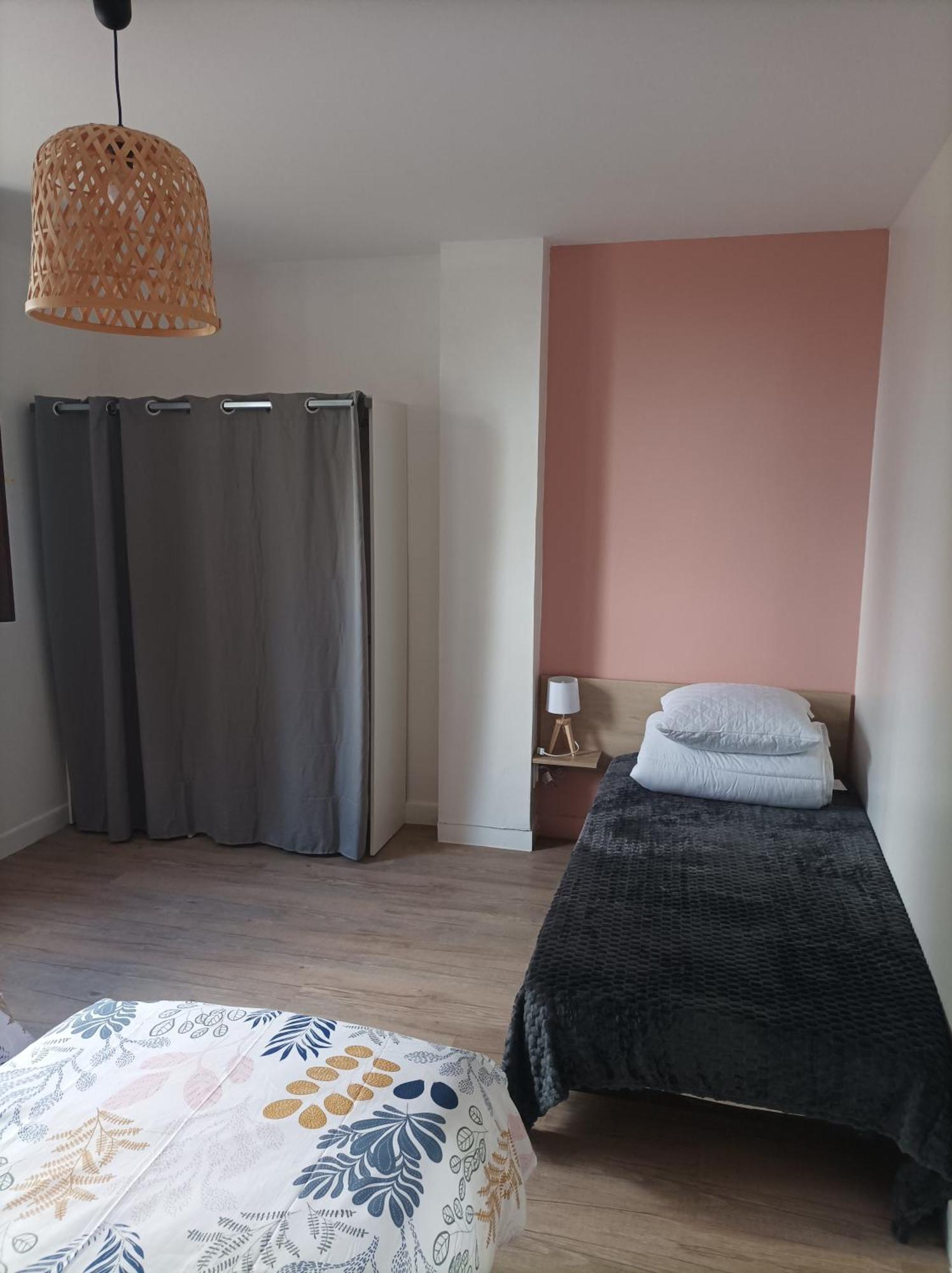 Patrice Et Chrstel Appartement Independant Chatuzange-le-Goubet Exterior foto